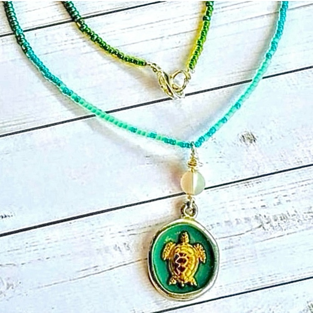 Ombre beaded Turtle Pond Pendant